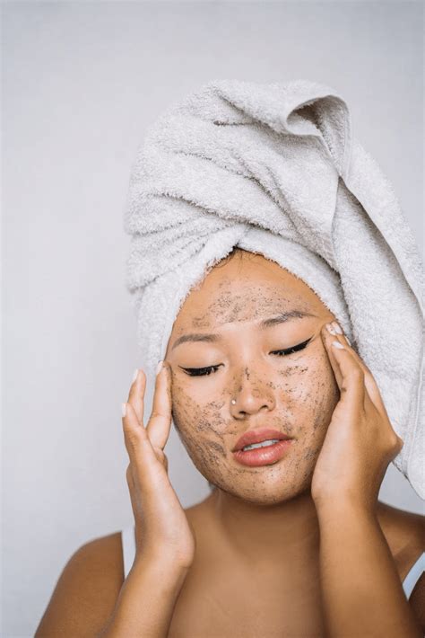 7 SINS THAT DAMAGE YOUR SKIN. – IORA India