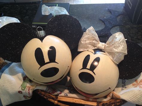Incredible Mickey Mouse Christmas Decorations Ideas ...