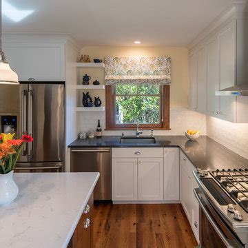 British Colonial Kitchen Design Ideas, Inspiration & Images - July 2022 ...