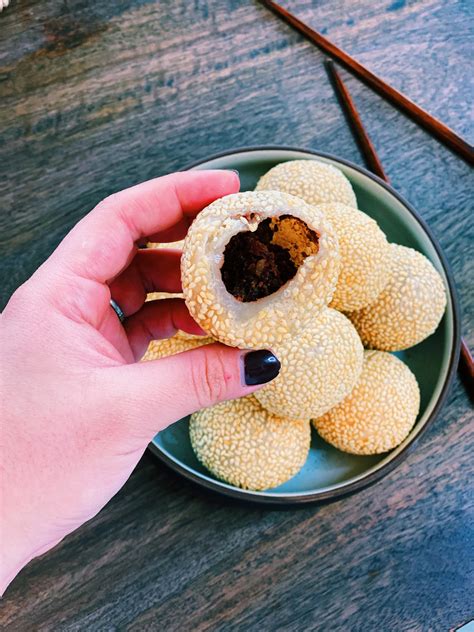 Deep-Fried Sesame Ball (5 Ingredients Grandma's Recipe) - Tiffy Cooks
