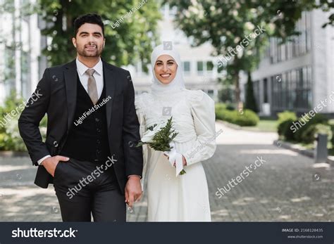 Muslim Bride 的图像结果