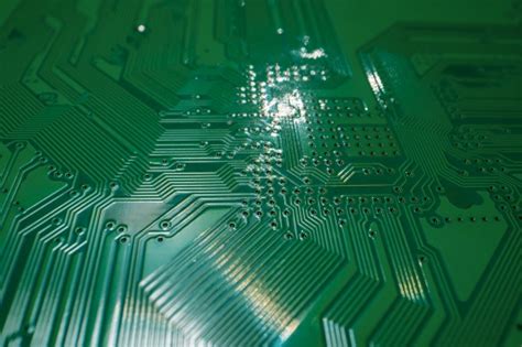 UB researchers mix silicon with 2D materials for new semiconductor tech ...