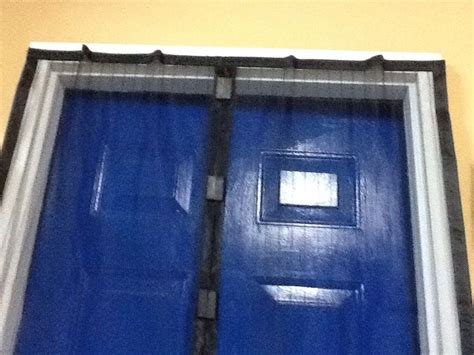 Install Magic Mesh Screen Door 的图像结果