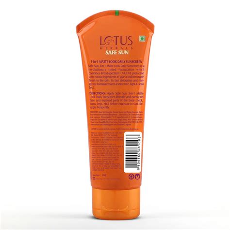 Lotus Herbals Safe Sun 3-In-1 Matte Look SPF 40 PA+++ Daily Sunscreen ...