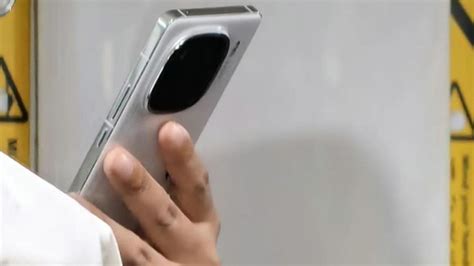 iQOO 12’s Design Revealed, Tipped To Feature A Dedicated Gaming Chip ...