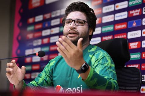 [Watch] Imam-ul-Haq smashes his bat in anger in the dressing room after ...