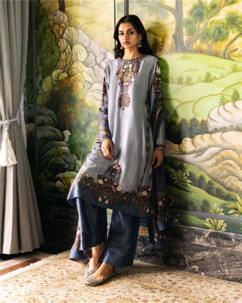 Buy Best Designer kurta sets for women online