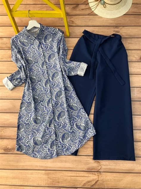 Hollyhock Flower Design Top – Indrani Life