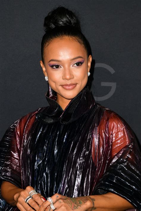 Karrueche Tran Pregnant