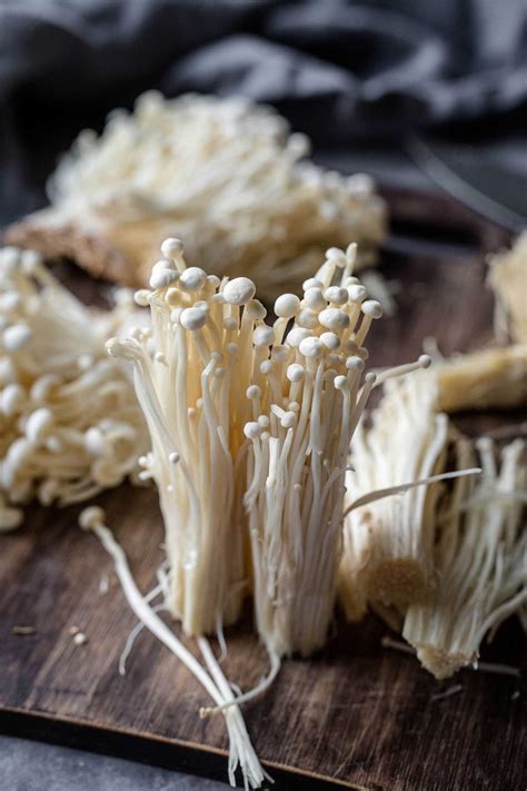 How to Cook Enoki Mushrooms (7 Methods)