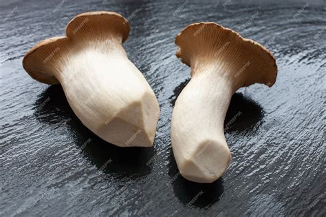 Premium Photo | King trumpets mushrooms steppe oyster mushroom on the ...