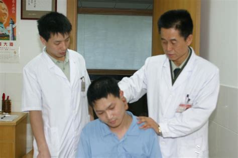 徐州中医名松堂：颈椎很难受，只需一招就搞定 - 知乎