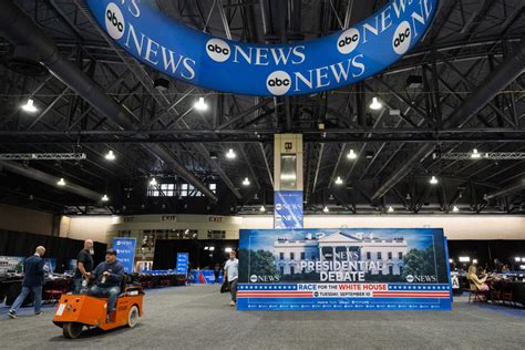 Magazine Cover Politics 的图像结果