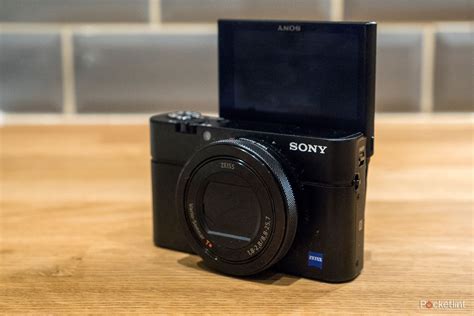 Grab a Sony RX100 IV compact camera for £419