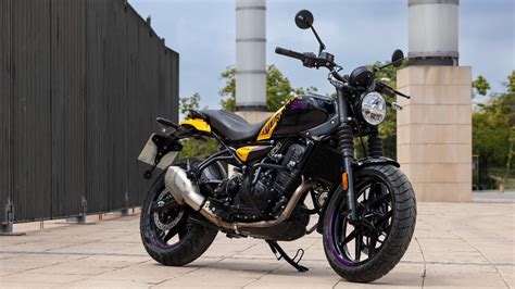 Royal Enfield Guerrilla 450 launched, priced from Rs 2.39 lakh - India ...