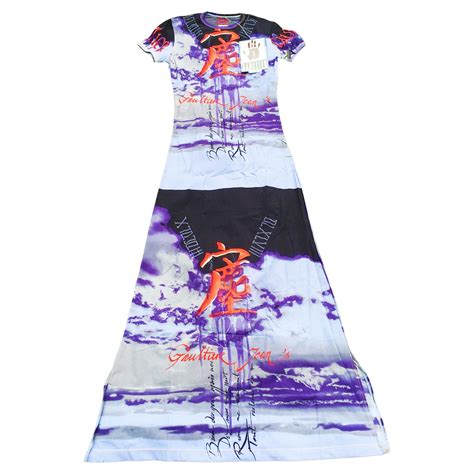 Vera De Milo Miley Cyrus