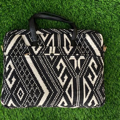 the_purse_outlet