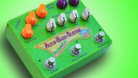 Alien Bass Station 的图像结果