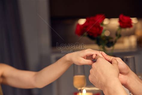 Partner Hands 的图像结果