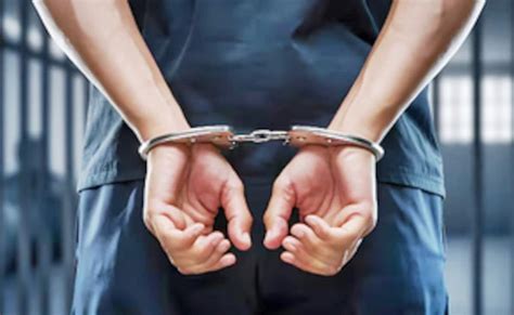 दिल्ली में निजी बैंक से करोड़ों रुपये की धोखाधड़ी के आरोप में बिल्डर ...