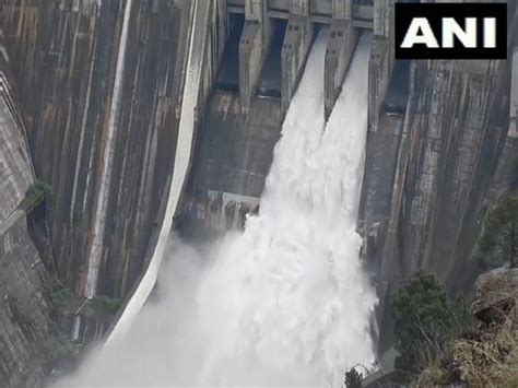 J&K: Two gates of Baglihar Dam opened after heavy rainfall