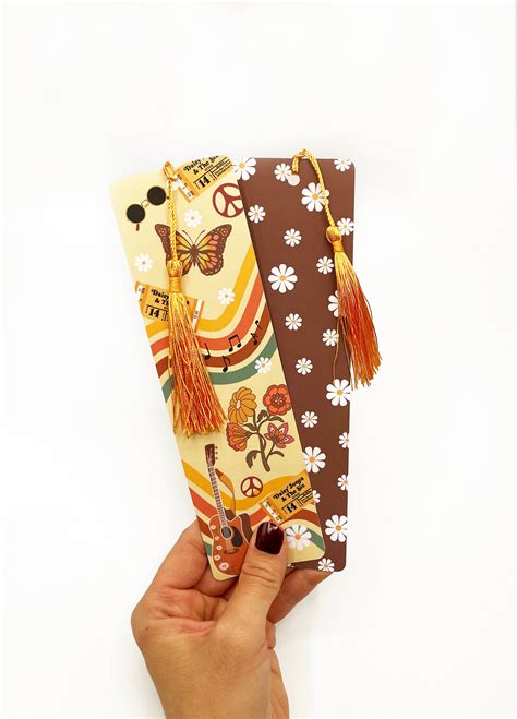 Buy Daisy Jones & the Six Bookmark | Illustrated Velvet Card With ...