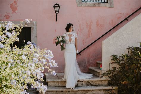Modern Lace Wedding Dress and Classic Bouquet