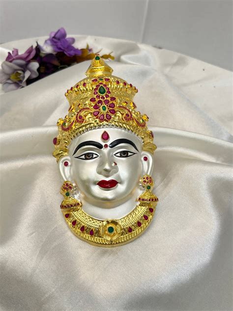 lakshmi idol | Mahilas