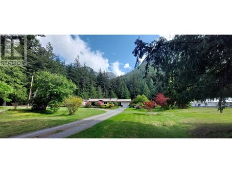 1405 Mackenzie Highway, Bella Coola — For Sale @ $525,000 | Zolo.ca