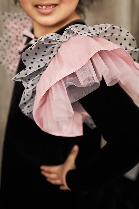 Doll Face Ruffle Sleeve – PNK - Isha Arora