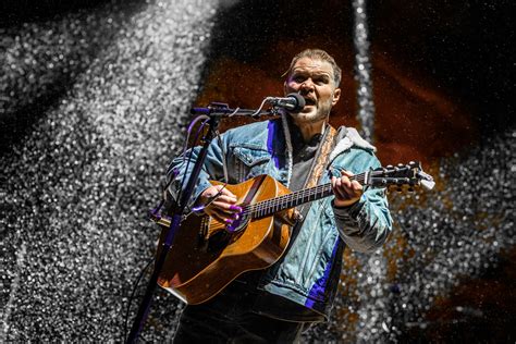 Zach Bryan Photo Gallery. Red Rocks. 11.03.22. | I Listen CO