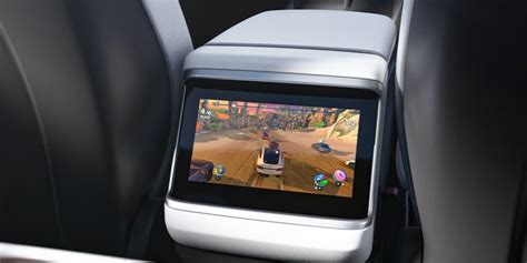 Tesla Screen Features 的图像结果