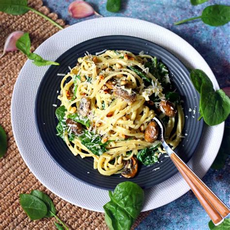 Creamy Mushroom and Spinach Pasta - Chili to Choc