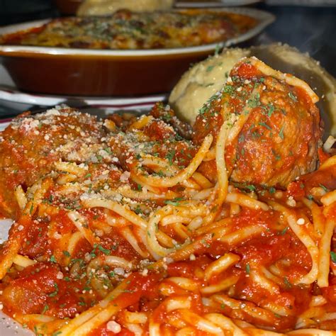 Welcome to Lily's Pizza - San Angelo's Best Pizza! :: Lily's Pizza