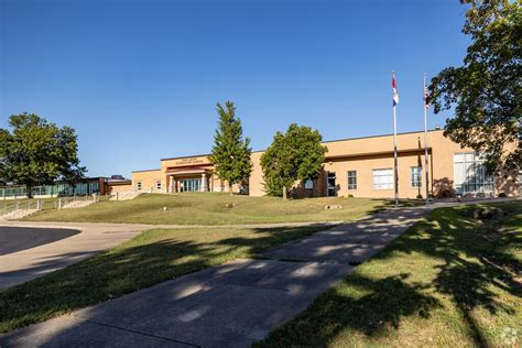 Fair Grove Elementary School in Fair Grove, MO - Homes.com