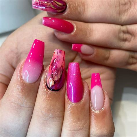UPDATED: 40+ Bubbly Pink Acrylic Nails for 2020 (August 2020)