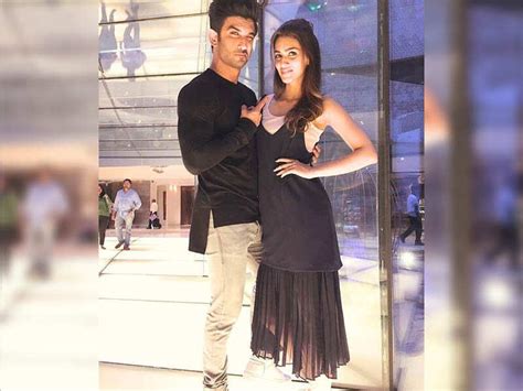 Pic: Sushant Singh Rajput and Kriti Sanon slay in black at T-20 final