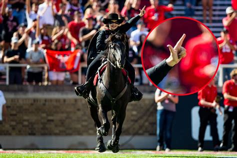 Where Did the Texas Tech Guns Up Sign Come From?