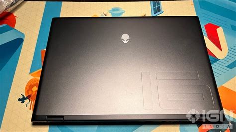 Slideshow: Alienware m16 R2 (2024) Gaming Laptop Images