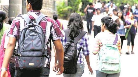 Recommendation to change university exams from memory tests to ...