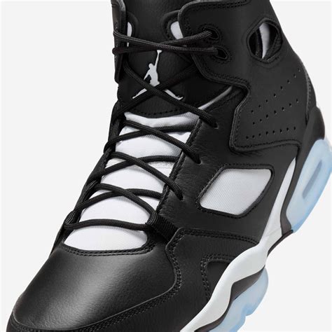 Buy Jordan Flight Club '91 Men's Shoes - Black/White @ Nike UAE
