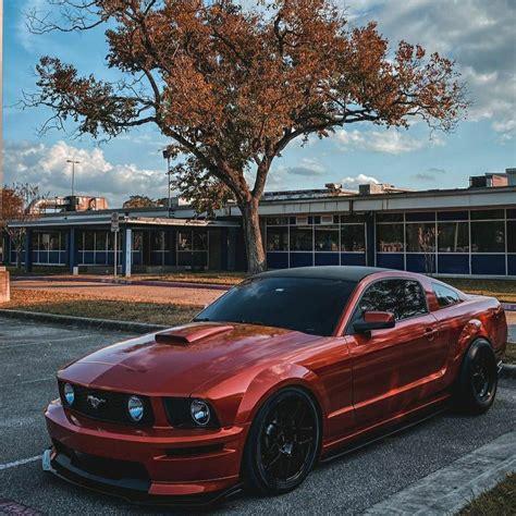 Red Ford Mustang GT