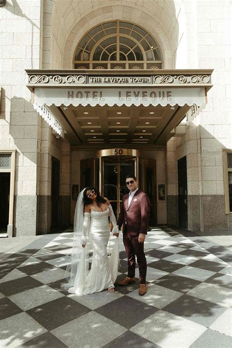 CINQ Wedding Dress Save 31% - Stillwhite