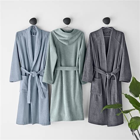 Choosing the right robe guide to robe fabric types – Artofit