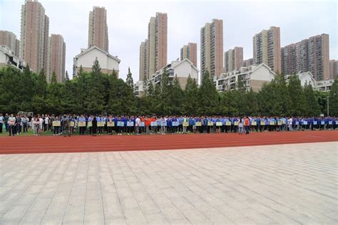 武汉外国语学校学校环境