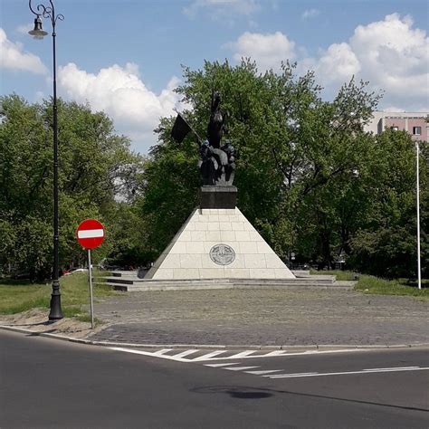 POMNIK CZYNU ZBROJNEGO POLONII AMERYKANSKIEJ - All You Need to Know ...