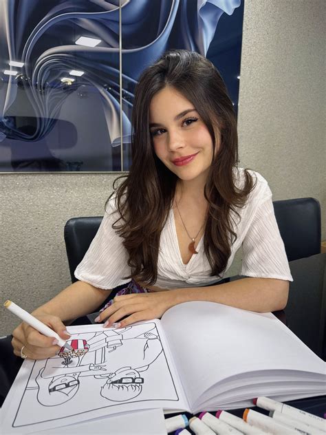 Campinas.com.br - Influenciadora Luara Fonseca lança livro de colorir “Cozy Moments” em Campinas