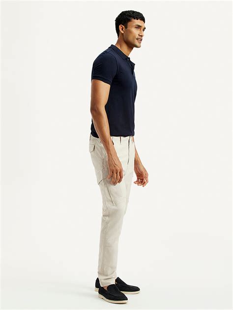 Men's Off White Slim Fit Mid Rise Cargo Trousers – Levis India Store