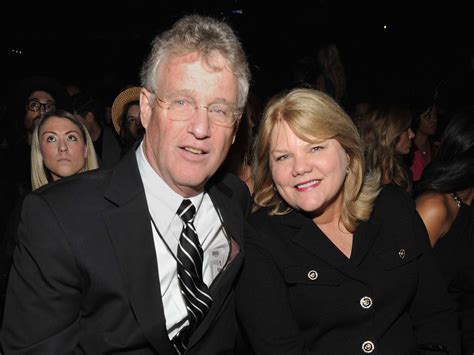 All About Taylor Swift's Parents, Scott and Andrea Swift