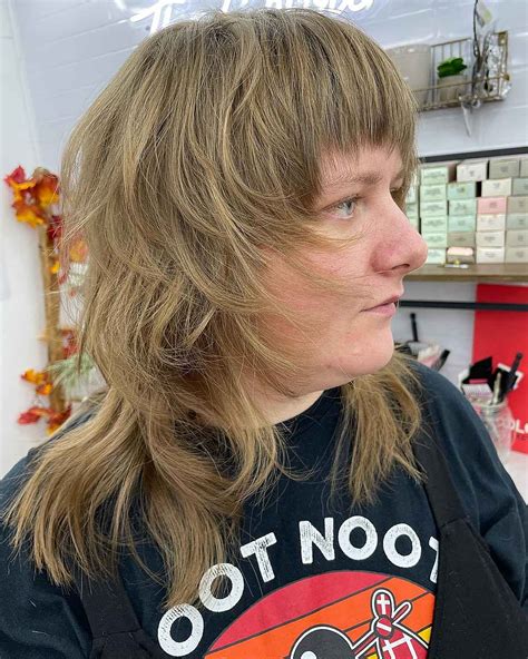 25 Awesome Wolf Cuts for Medium-Length Hair